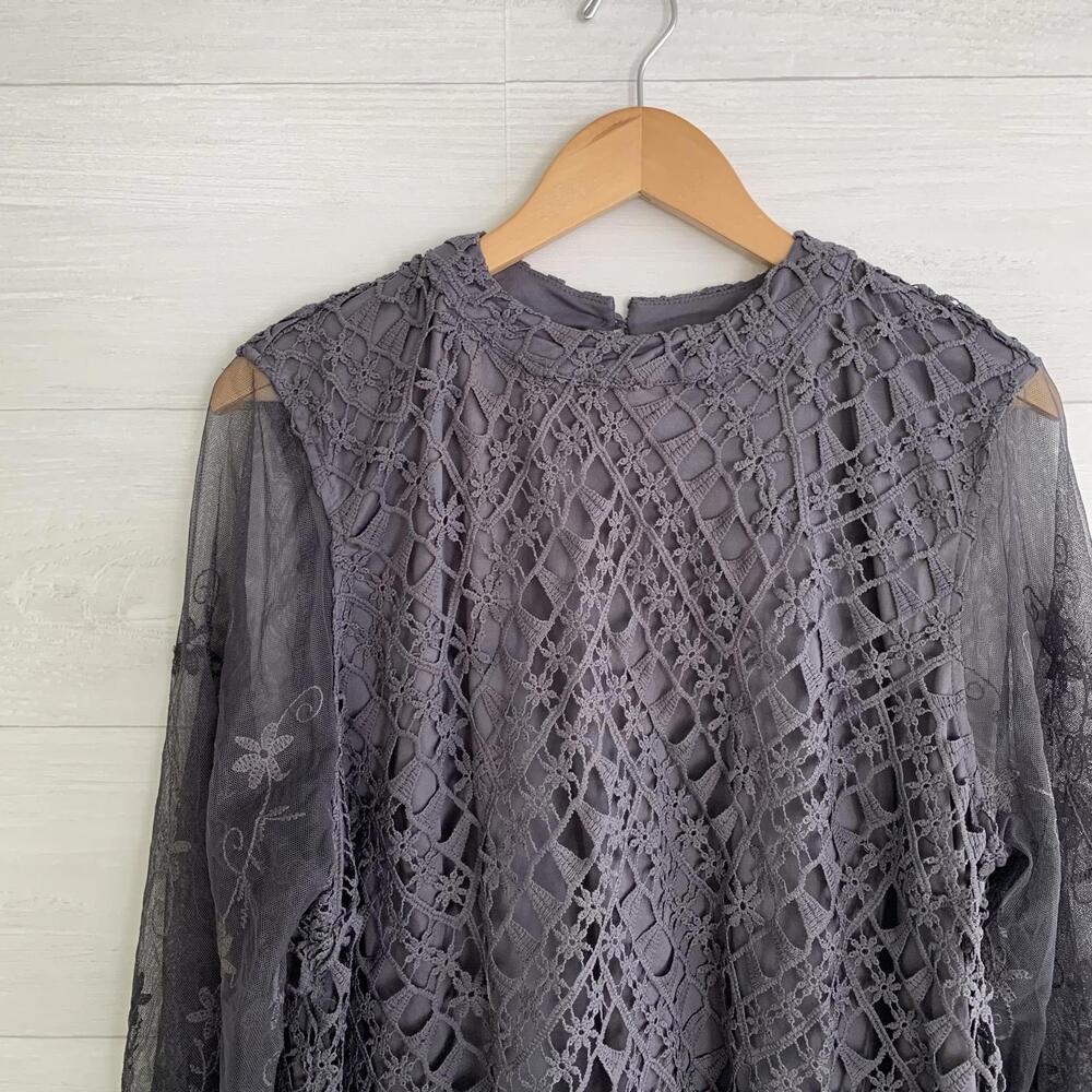 Black Lace Long-Sleeve Blouse - Picture 2 of 7